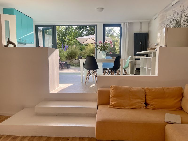 ab 1.09.26 Naturidylle, Charmante 60qm  WOHNUNG, möbl. gr. Garten